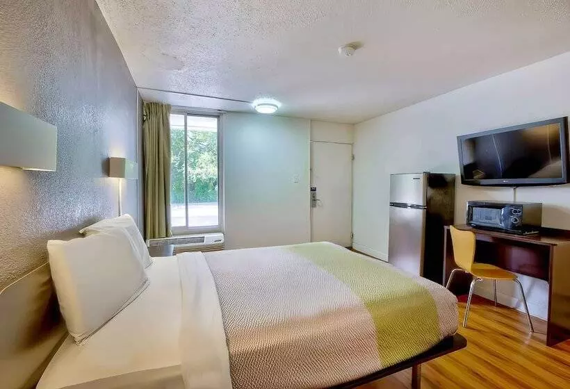 ホテル Studio 6 Gainesville, Fl