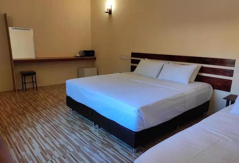 پانسیون Shoreline Grand