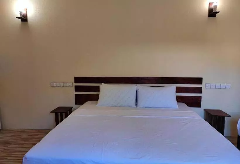 پانسیون Shoreline Grand