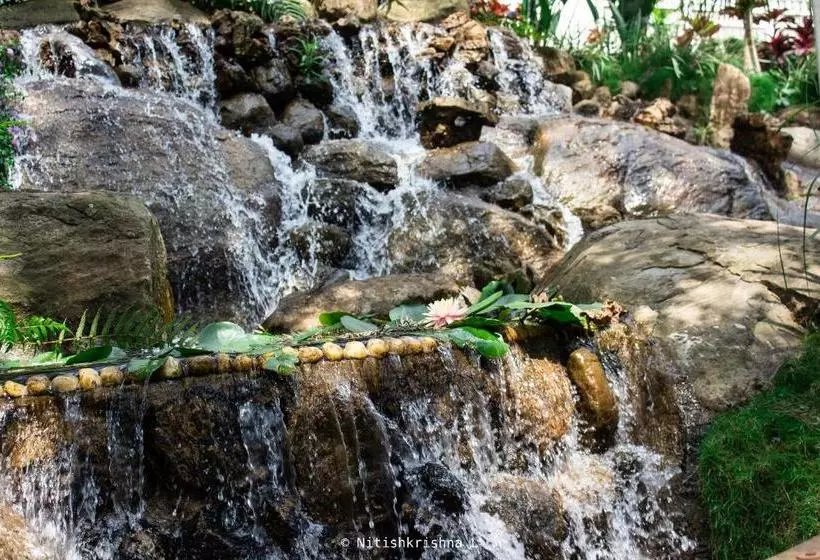 Lomakeskus Livgrand La Four Seasons, Yercaud