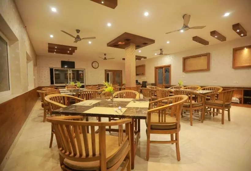 Lomakeskus Livgrand La Four Seasons, Yercaud