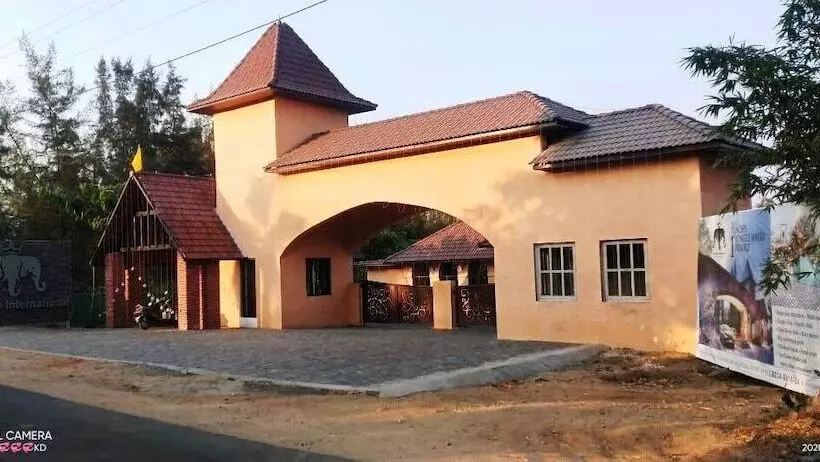 Lomakeskus The Pench International