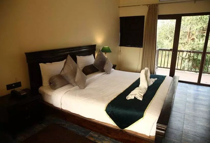 Lomakeskus The Pench International