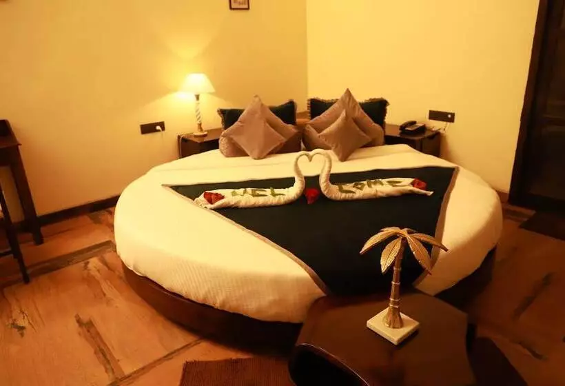 Lomakeskus The Pench International