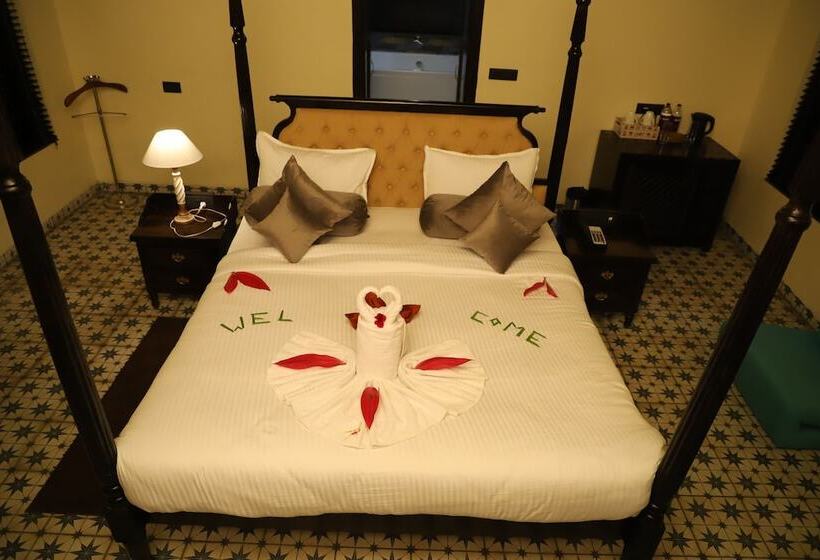 渡假胜地 The Pench International