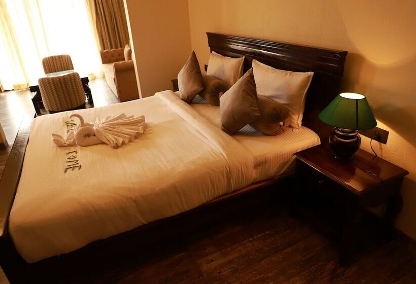 渡假胜地 The Pench International