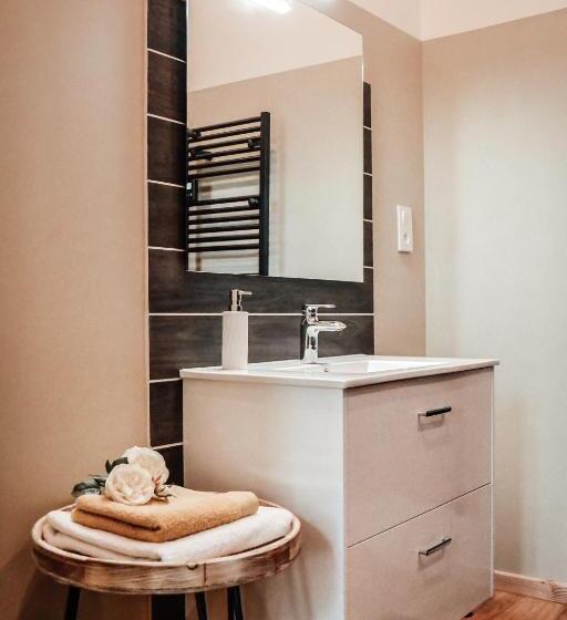 ベッドアンドブレックファースト Le Chai