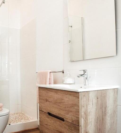 ベッドアンドブレックファースト Le Chai