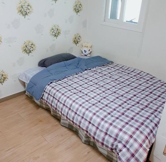 מלון כמוסות Noble House Seoul