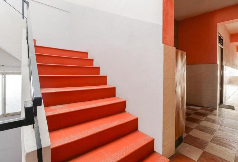 Hotel Oyo 71679 Bmr Guest House