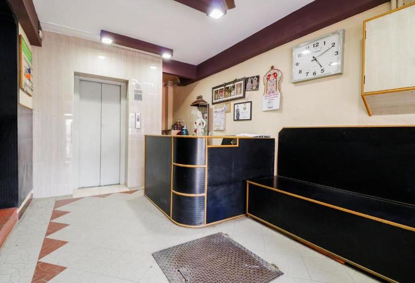 Hotel Oyo 71679 Bmr Guest House