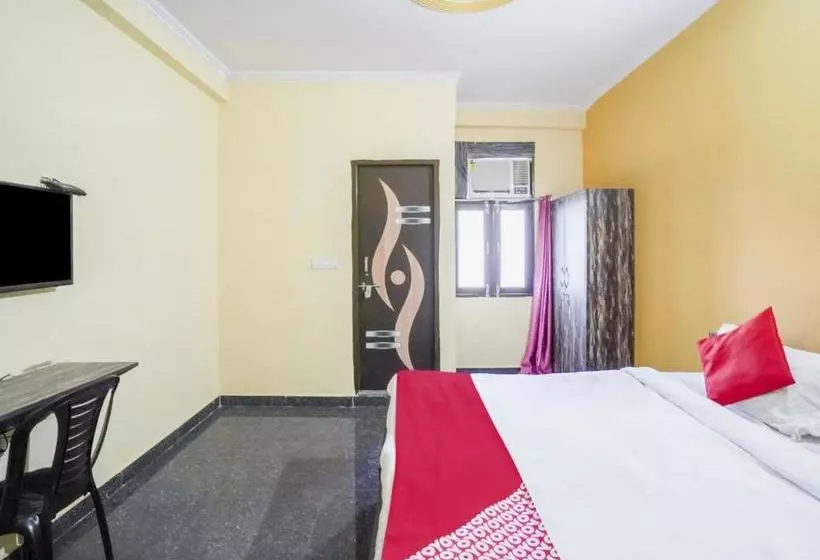 Hotelli Oyo 76046 Globe House