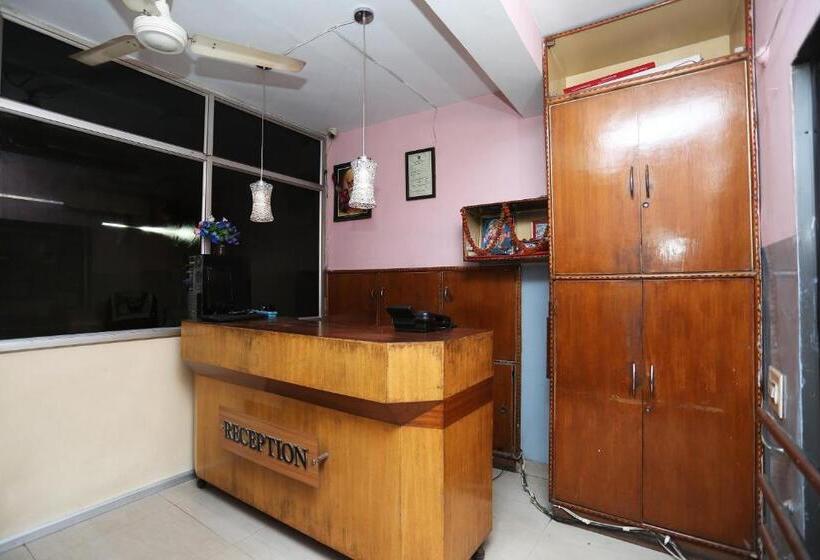 Отель Oyo 13669 Satnam