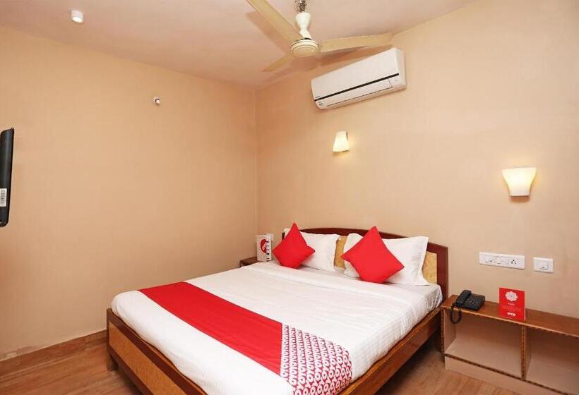 Отель Oyo 13669 Satnam