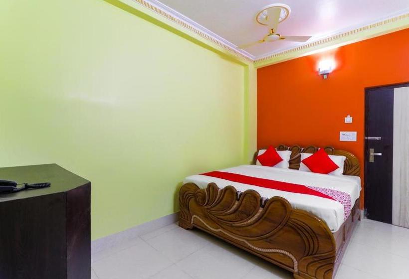 ホテル Collection O The King