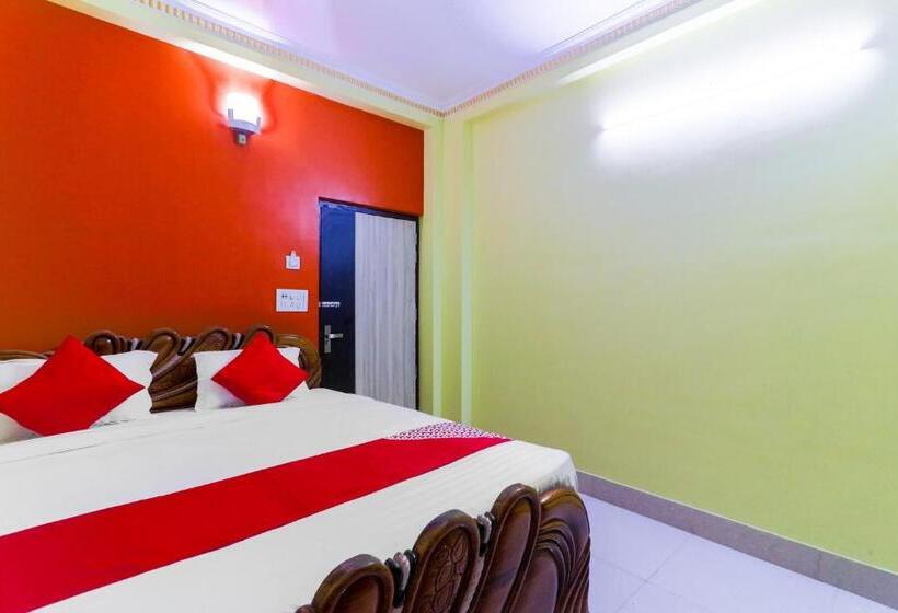 ホテル Collection O The King