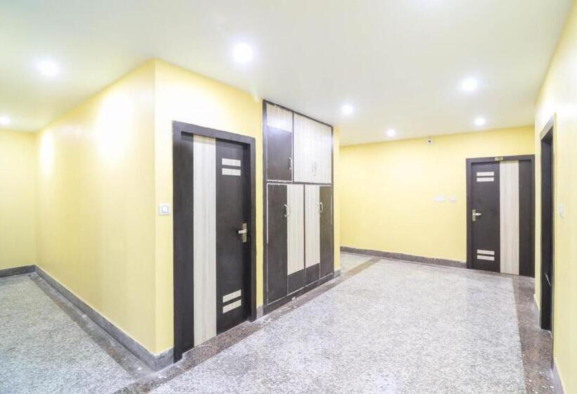 ホテル Collection O The King