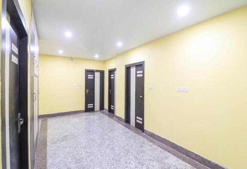 ホテル Collection O The King