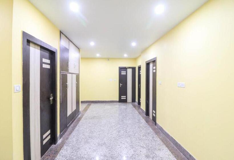 ホテル Collection O The King