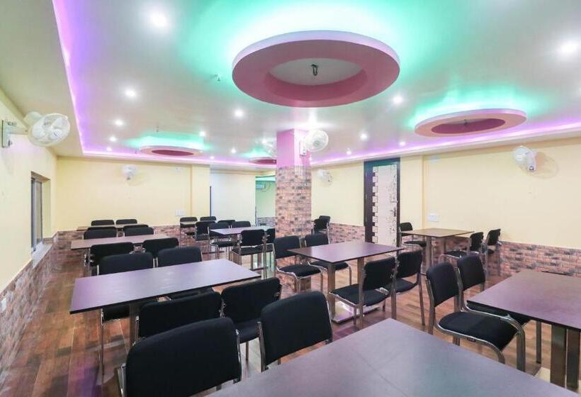 ホテル Collection O The King