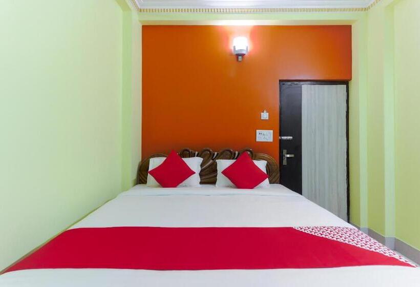 ホテル Collection O The King