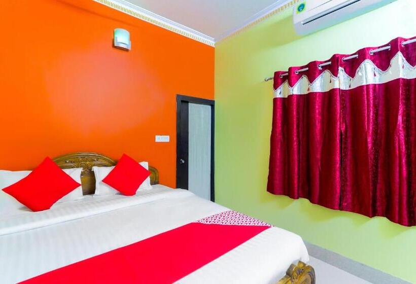 ホテル Collection O The King