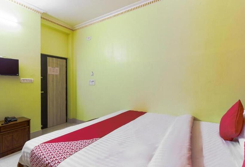 ホテル Collection O The King