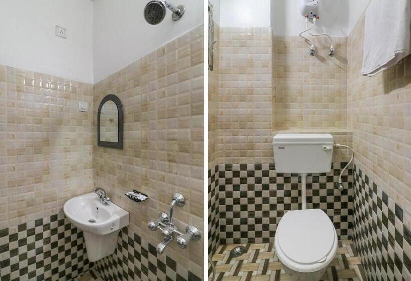 ホテル Collection O The King