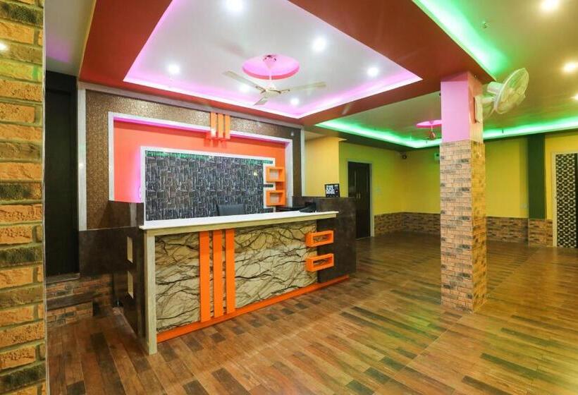 ホテル Collection O The King