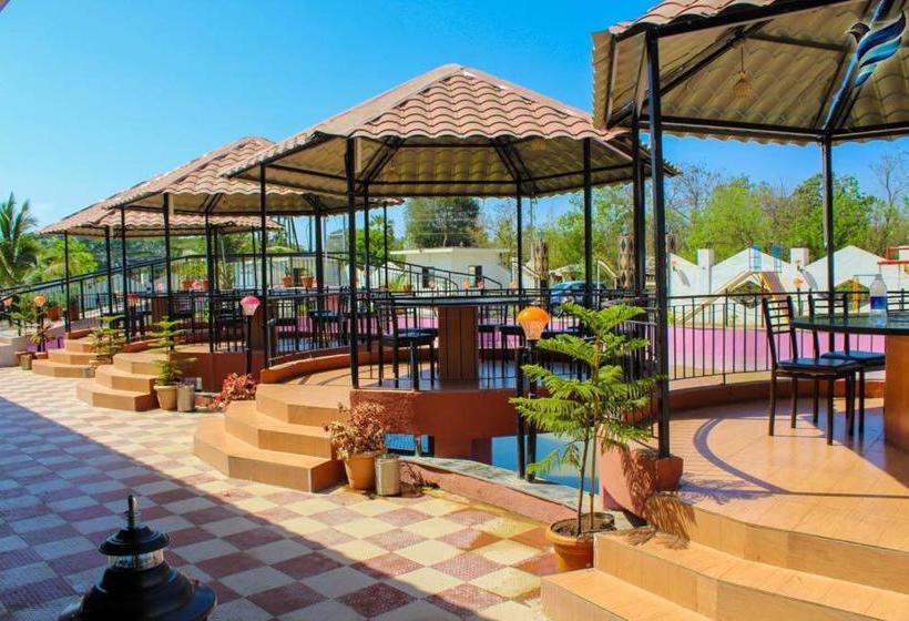 Отель Pinnk Lake Resort And Bar