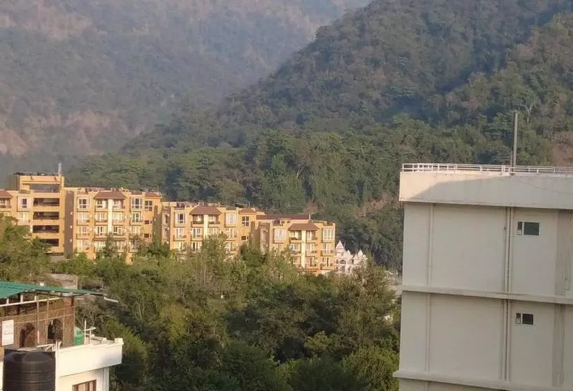 ホテル The Ananya Palace Rishikesh
