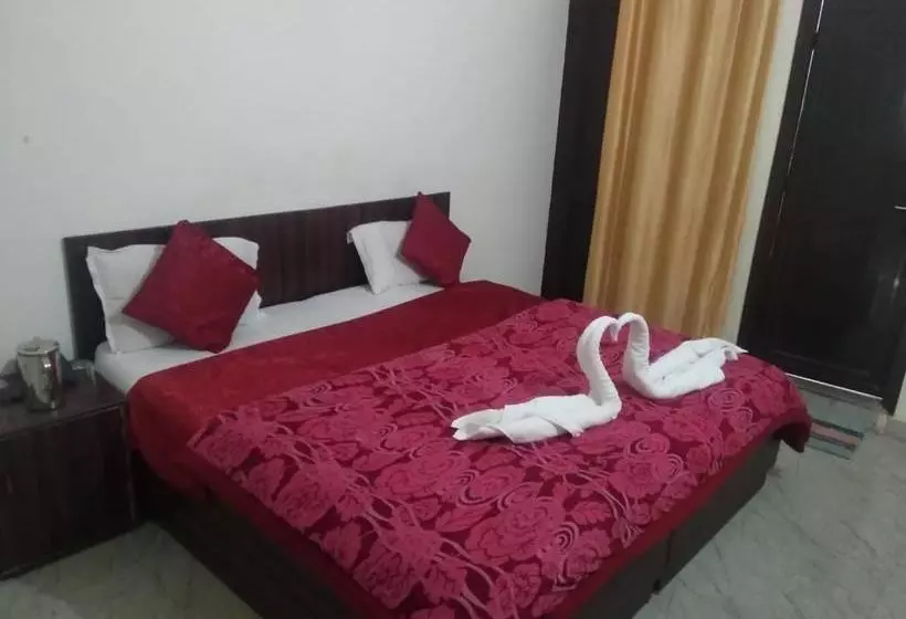 ホテル The Ananya Palace Rishikesh