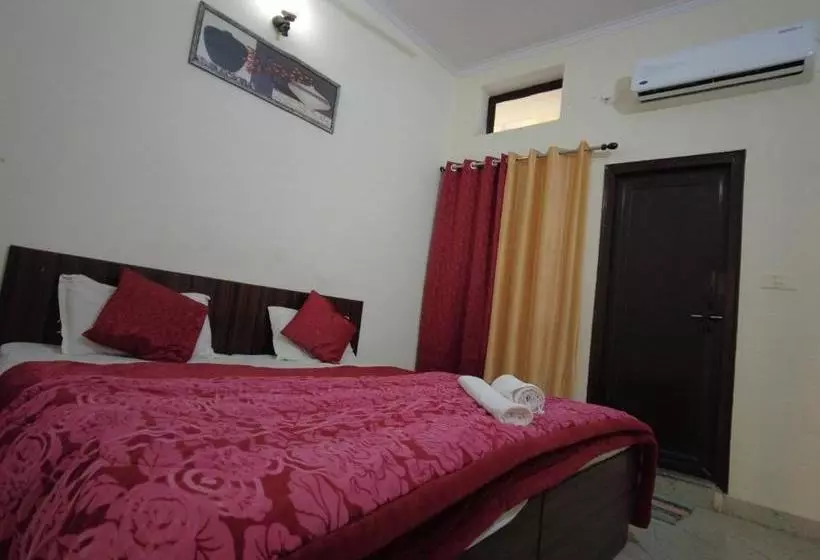 ホテル The Ananya Palace Rishikesh