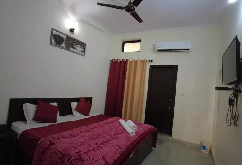 ホテル The Ananya Palace Rishikesh
