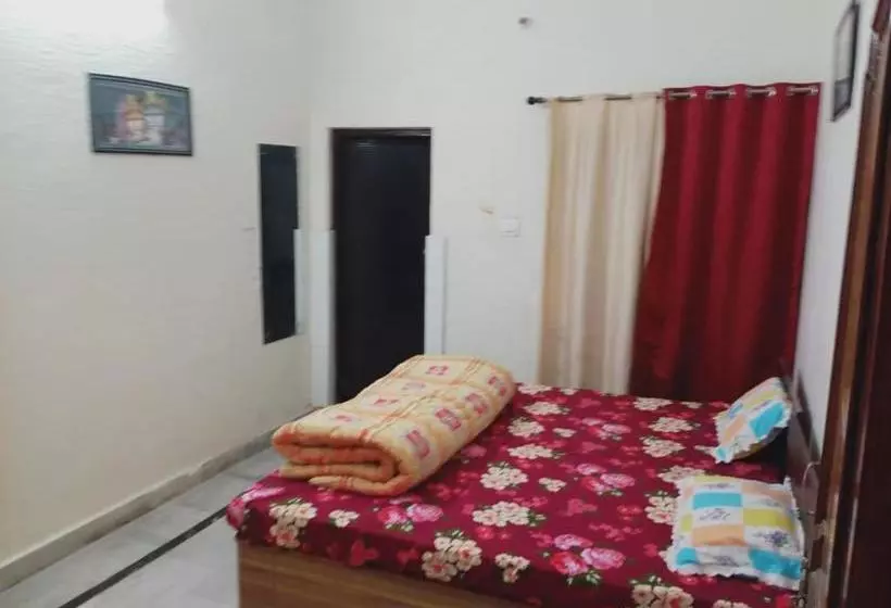 ホテル The Ananya Palace Rishikesh