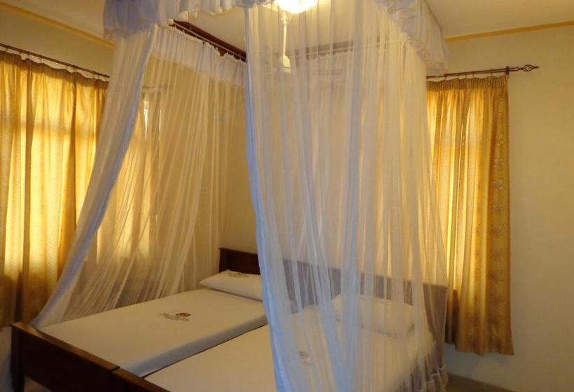 پانسیون The Folks Inn