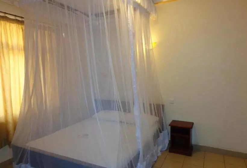 پانسیون The Folks Inn