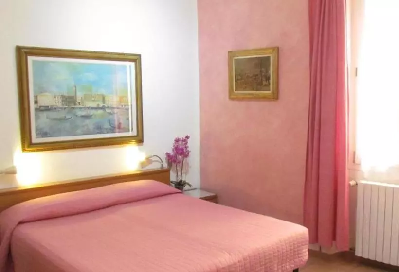 تختخواب و صبحانه Althea Rooms