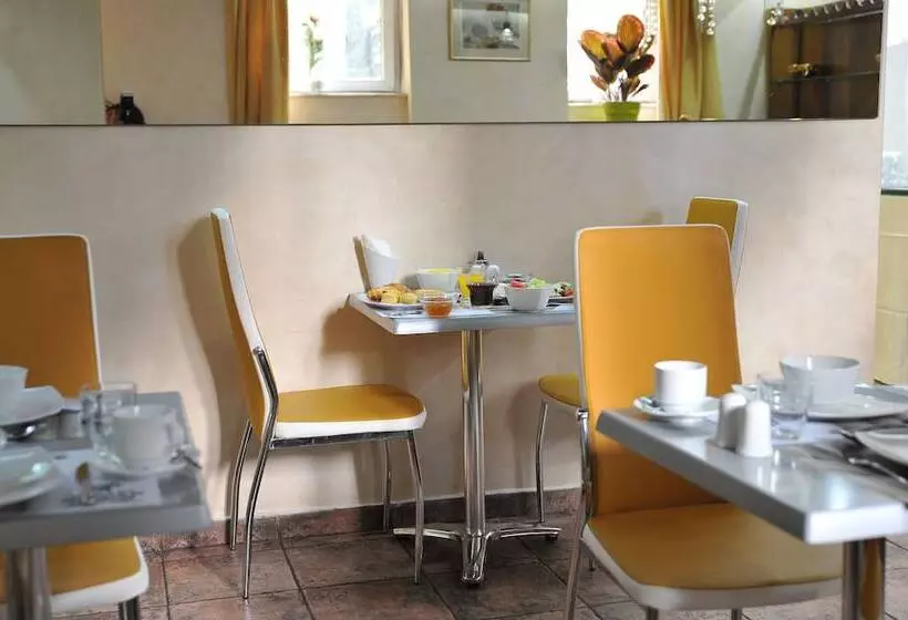 Hotelli Acropolis Museum Boutique