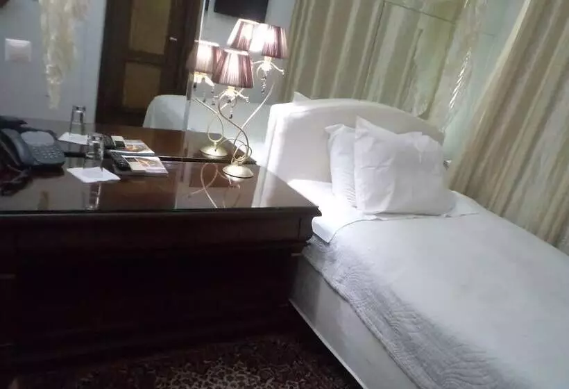 Hotelli Acropolis Museum Boutique