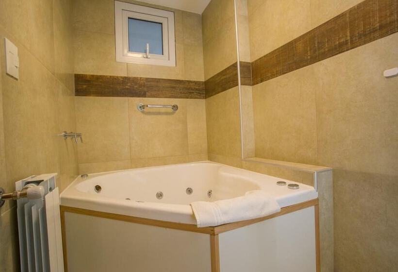 هتل Ayres Del Nahuel