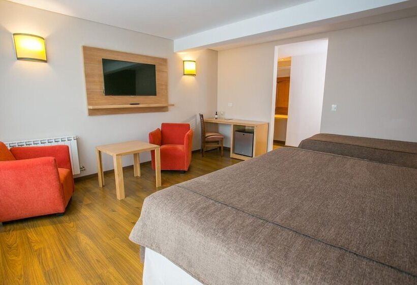 هتل Ayres Del Nahuel