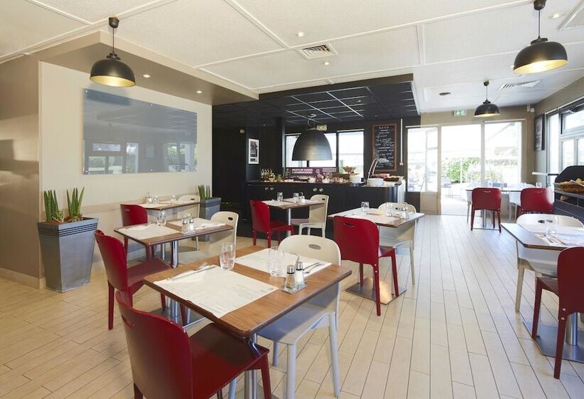 בית מלון כפרי Campanile Bordeaux Est  Artigues