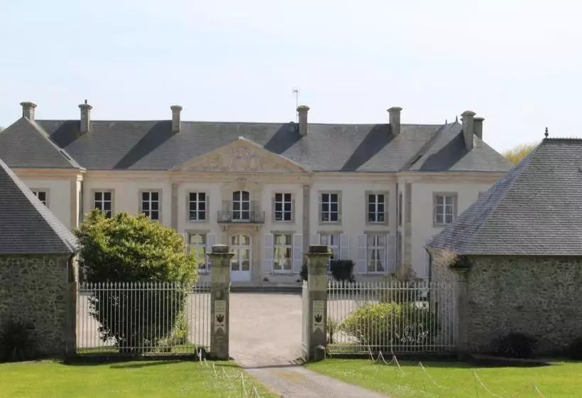 Отель Hôtel Du Château De Quinéville