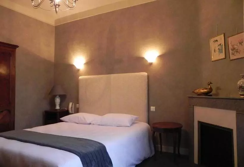 호텔 Le Pont Napoléon Moissac