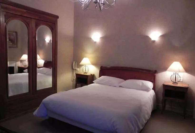 호텔 Le Pont Napoléon Moissac