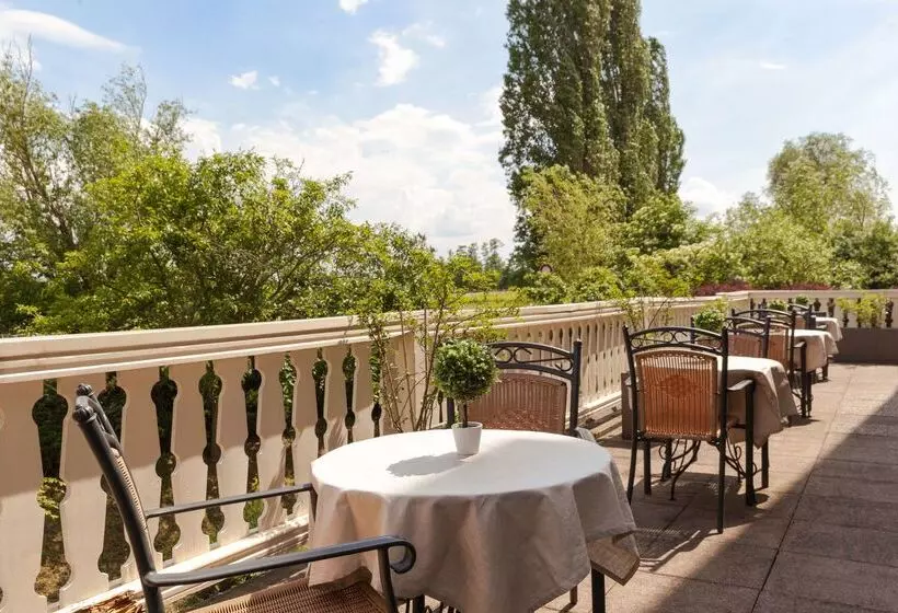 Отель Hôtel Restaurant Verger Des Châteaux, The Originals Relais, Proche Sélestat