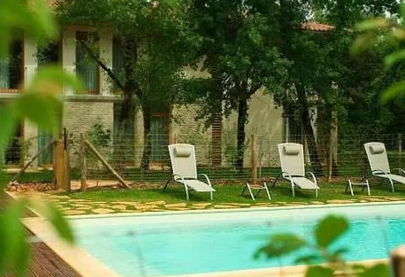 בית מלון כפרי Les Esclargies