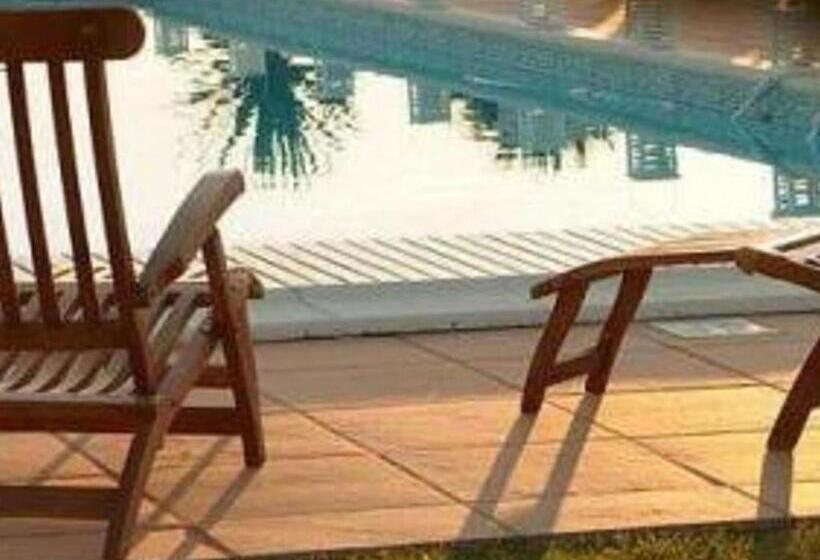 בית מלון כפרי Les Esclargies