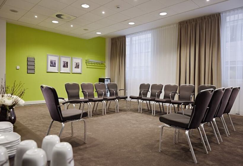 Lindner Hotel Antwerp, Part Of Jdv By Hyatt